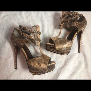 Leon Max Bugsy snakeskin platform heel sandals